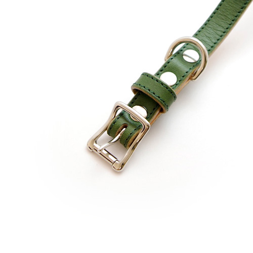 ベーシックレザー首輪 小型犬用 本革 真鍮迷子札プレート付き シルバーのバックル